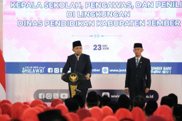 Pelantikan Terbesar di Jember, Gus Fawait Tantang Kepala Sekolah Buat Terobosan