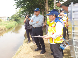 Fasilitasi Mobilitas Warga, Pembangunan Jembatan Bokwedi Ditarget Tuntas September 2026