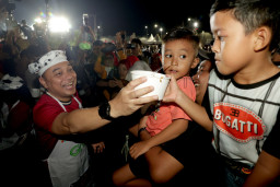 Festival Rujak Uleg 2026 Jadi Magnet Wisata, Warga dari Berbagai Daerah Serbu Surabaya