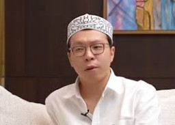 Richard Lee, Cuek Sertifikat Mualafnya Dicabut