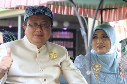 Rayakan HJL ke-457, Pimpinan dan Anggota DPRD Lamongan Penuh Senyum Sapa Warga