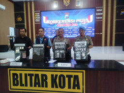Ungkap 12 Kasus Narkoba, Satres Blitar Tetapkan 14 Tersangka, 7 di Antaranya Residivis