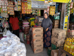 Perkuat Stok dan Stabilkan Harga, BULOG Mojokerto Gelontor MinyaKita di Pasar Tanjung 