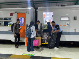 KAI Daop 7 Madiun Komitmen Ajak Pelanggan Gunakan Acces by KAI untuk Bertransaksi