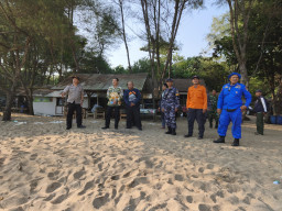 Tim Gabungan Bersama Polres Blitar Maksimalkan Pencarian Korban Terbawa Arus Pantai Pangi