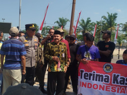 Dinilai Bermanfaat bagi Rakyat, Ratusan Peserta Aksi Damai Dukung Kebijakan Program MBG