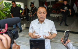 Tekan Konsumsi BBM, Surabaya Beralih ke Kendaraan Listrik dan Ajukan Dukungan untuk Armada Layanan Publik