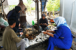 SIG Berdayakan Warga Desa Glondonggede Tuban, Lahirkan 36 UMKM Berbasis Potensi Lokal