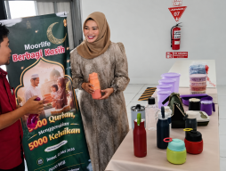 Baca juga : Di Tengah Gejolak Global, Penjualan Wadah Plastik Premium Tetap Ngebut ke Pasar Ekspor
