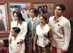 Drama Keluarga Jangan Buang Ibu, Ingatkan Anak untuk Tidak Menelantarkan Ibu