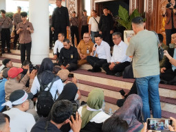 Serapan Telur Peternak Jadi Sorotan, Emil Dardak Ancam Tutup Mitra Tak Patuh