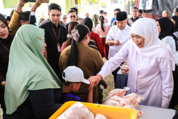 Pasar Murah di Singosari Malang, Gubernur Khofifah Tegaskan Komitmen Kendalikan Inflasi dan Jaga Daya Beli Masyarakat