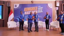 thumbnail Rangkaian acara Kongres III IKASMANIX, "Jadilah Berlian di Atas Setumpuk Beling"