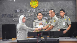 Harga Ayam Broiler Turun, Kementan Binggung