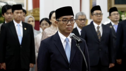 Mendiktisaintek Geleng geleng Kepala