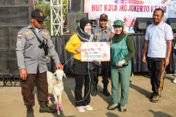 Semarak HUT ke-108 Kota Mojokerto, Warga Prajurit Kulon Gelar Senam Bersama
