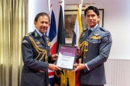 Anak Istri Kedua yang Sudah Dicerai ,Jadi Menlu Brunei