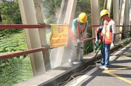 Pagar Jembatan Cangar Mulai Ditinggikan, Progres Pengerjaan Capai 60 Persen