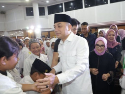 Peringati 10 Muharam, Pemkot Surabaya Beri Santunan 1.500 Anak Yatim Lintas Agama