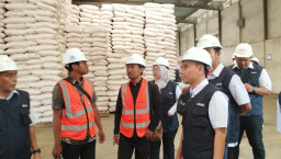 Wujudkan Swasembada Pangan, PT PI Jamin Pasokan Pupuk di Lamongan Aman