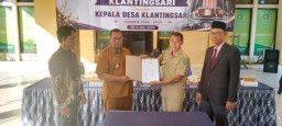 Sertijab Kades Klantingsari, Camat Tarik Minta Lanjutkan Program yang Sudah Berjalan