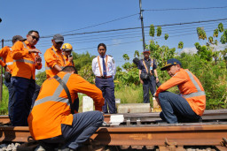 KAI Daop 7 Madiun Tingkatkan Keselamatan dan Keamanan Selama Perjalanan Kereta Api