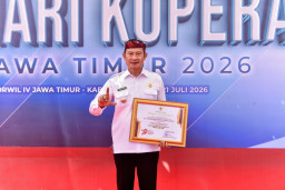 Bupati Lamongan Raih Penghargaan Pembina Koperasi Andalan Jawa Timur 2026