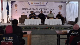 Putus Rantai Distribusi, Satpol PP Kota Kediri Edukasi Puluhan Pedagang Kelontong Soal Bahaya Rokok Ilegal