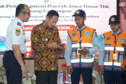 Dishub Lamongan Teken Kerjasama  Pembayaran  Retribusi Parkir Pakai Qris dengan Bank Jatim