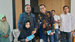 Hadirkan Manfaat, PLN UID Jatim Salurkan Dana Santunan Bagi Anak Yatim dan Kaum Dhuafa