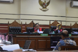 Hakim Peringatkan Saksi Untuk Memberikan Kesaksian Jujur Dalam Persidangan 