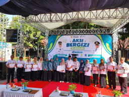 Aksi Bergizi di Sekolah, Gus Qowim Ajak Remaja Terapkan Pola Hidup Sehat