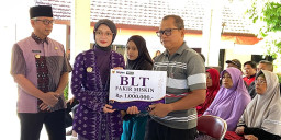 Mbak Wali Awali Penyaluran BLT DBHCHT 2026, Wujud Kehadiran Pemerintah bagi Masyarakat
