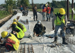 Dukung Konektivitas Masyarakat, Pemkab Pasuruan Perbaiki Jalan Bendungan-Rejosari