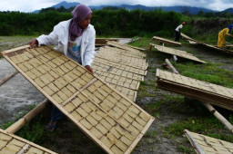 Produksi Kerupuk di Madiun Melonjak Hingga 50 Persen saat Musim Kemarau