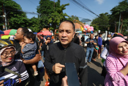 Telusuri Dugaan Pungli PKL, Wali Kota Eri Cahyadi Turun Langsung ke CFD Taman Bungkul