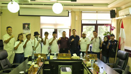 Semarakkan HUT RI Ke-81, Ketua Komisi A DPRD Surabaya Ajak Semua Warga Kibarkan Merah Putih