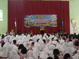 Polres Blitar Gelar Police Goes to School, Edukasi Keselamatan Lalu Lintas Sejak Dini