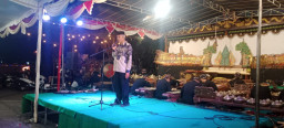 HUT Kemerdekaan RI Ke81 Pemdes Kalipecabean Kecamatan Candi Gelar Pertunjukan Wayang kulit dan Campur Sari