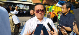 Bapanas Salurkan Pangan Beras 30 Kg untuk Warga Surabaya, Dimulai dari Lidah Kulon