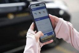 Pemesanan Rental Mobil via Kanal Digital Tembus 70 Persen, Bluebird Perluas Akses Goldenbird