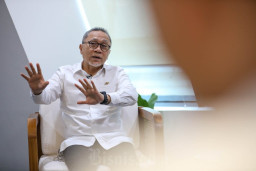 Dibawai George Soros Dana sekitar US$ 50 juta, Zulhas, tak Pakai