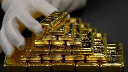 Pemerintah Klarifi kasi 1.800 Ton Emas Disimpan di Bawah Bantal
