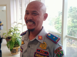 Dishub Kota Malang Pasang GPS dan Stiker Khusus ke 73 Angkutan Pelajar Gratis