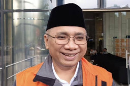 Yaqut Cholil Melawan Jaksa, Ditimpuk Hakim