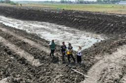 Perkuat Sumber Air Sektor Pertanian, Pemkab Bojonegoro Rehabilitasi Embung Rowoglandang