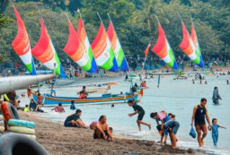 Siap Sulap Pantai Pasir Putih, Pemkab Situbondo Tawarkan Investasi Rp40 Miliar