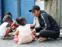 Viral Soal Tuduhan Eksploitasi, Pemkot Pastikan Anak Bersekolah dan Diasuh Baik oleh Ayahnya