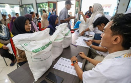 Perketat Pengawasan, Pemkot Surabaya Bakal Blokir Penerima Bansos Jika Nekat Jual Beras Bantuan
