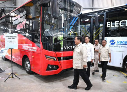 Ardiansyah Bakrie, Untung Kelola Bus Listrik